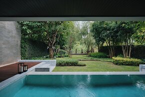 Nimman Private Luxury Pool Villa Resort