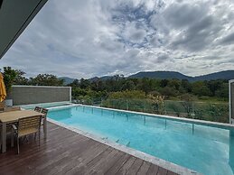 Nimman Private Luxury Pool Villa Resort