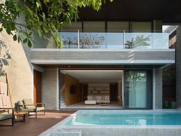 Nimman Private Luxury Pool Villa Resort