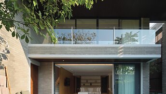 Nimman Private Luxury Pool Villa Resort
