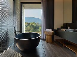 Nimman Private Luxury Pool Villa Resort
