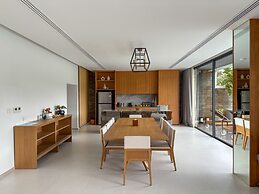 Nimman Private Luxury Pool Villa Resort