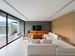 Nimman Private Luxury Pool Villa Resort