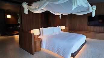 Nimman Private Luxury Pool Villa Resort