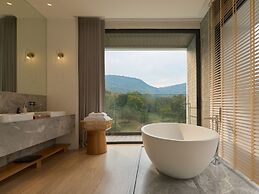 Nimman Private Luxury Pool Villa Resort
