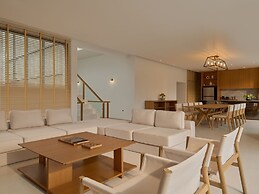 Nimman Private Luxury Pool Villa Resort