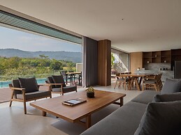 Nimman Private Luxury Pool Villa Resort