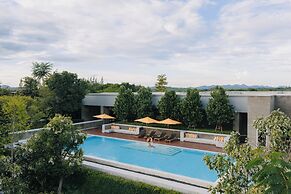 Nimman Private Luxury Pool Villa Resort