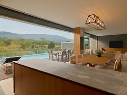 Nimman Private Luxury Pool Villa Resort