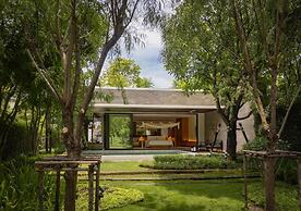 Nimman Private Luxury Pool Villa Resort