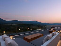 Nimman Private Luxury Pool Villa Resort