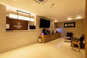 AVENUE S HOTEL