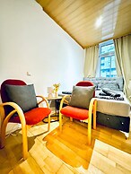 Comfortable 4BR Apt for 12 FAC Platz