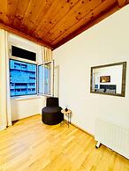 Comfortable 4BR Apt for 12 FAC Platz
