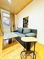 Comfortable 4BR Apt for 12 FAC Platz