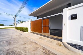 Modern 3 Bedroom Villa AS1