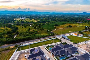 Modern 3 Bedroom Villa AS1