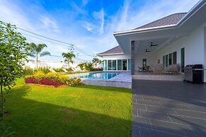 Modern 3 Bedroom Villa AS1