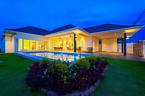 Modern 3 Bedroom Villa AS1