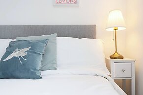 Luxury Living, Central Spot