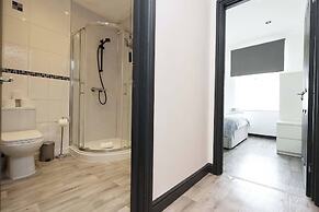Luxury Living, Central Spot