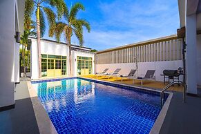 Beautiful 4-Bedroom Pool Villa BL9