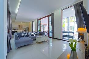 Beautiful 4-Bedroom Pool Villa BL9