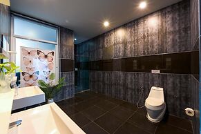 Beautiful 4-Bedroom Pool Villa BL9