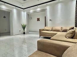 Charming 2 Bedroom House in Vibrant Ablekuma Olebu