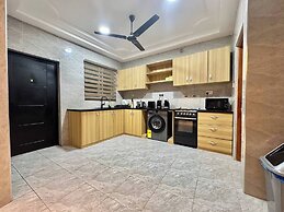 Charming 2 Bedroom House in Vibrant Ablekuma Olebu