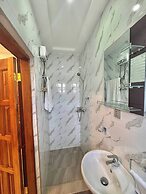 Charming 2 Bedroom House in Vibrant Ablekuma Olebu
