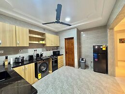 Charming 2 Bedroom House in Vibrant Ablekuma Olebu