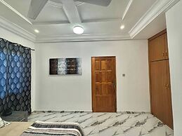 Charming 2 Bedroom House in Vibrant Ablekuma Olebu