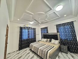 Charming 2 Bedroom House in Vibrant Ablekuma Olebu