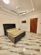 Charming 2 Bedroom House in Vibrant Ablekuma Olebu