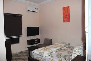 FOLKS APARTMENT