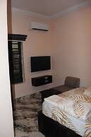 FOLKS APARTMENT