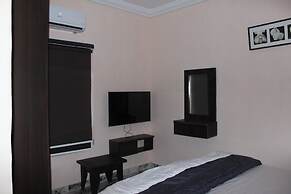 FOLKS APARTMENT