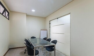 Studio w/ Partial Sea View Soc0316