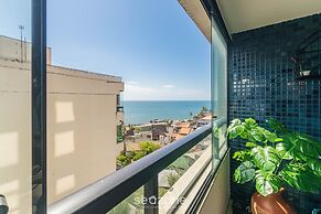 Studio w/ Partial Sea View Soc0316