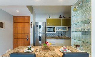 Studio w/ Partial Sea View Soc0316