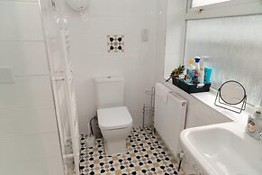 House - Sleeps 5 - Ensuite Bedrooms