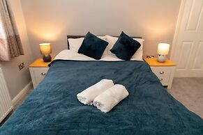 House - Sleeps 5 - Ensuite Bedrooms