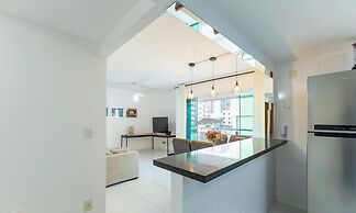 Apt 2 Bedrooms 210 m From the Beach Raz0203