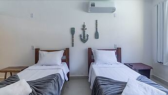 Casa Pet-friendly em Cond com Piscina e 5 Su tes