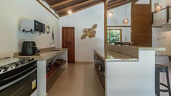 Casa Pet-friendly em Cond com Piscina e 5 Su tes