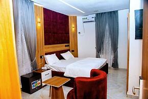 April 14 Hotel LTD