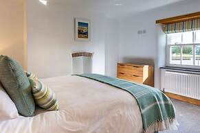 Number 1 Bossiney House