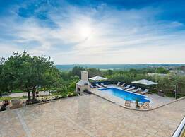 Holiday House Balen With Swimming Pool