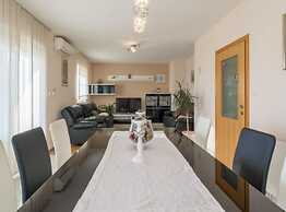 Holiday House Balen With Swimming Pool